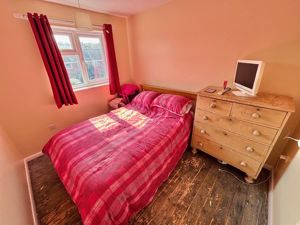 Bedroom- click for photo gallery